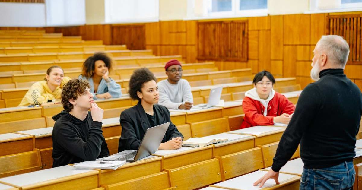 Professor thought nobody showed up for class until he realized the hilarious reason for it