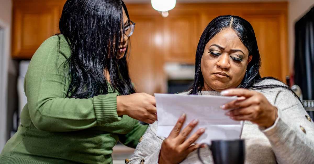 Parent finds daughters college teacher using chatgpt for feedback and people say teachers shouldn't outsource teaching