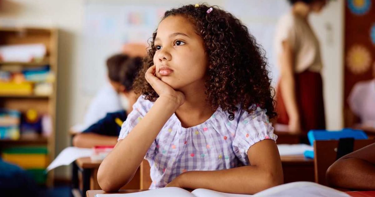 Thinking is becoming a luxury as students are fed 'mental junk food,' professor explains