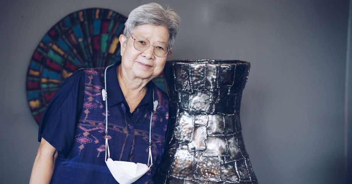 91-year-old tried to get rid of a decades-old 'crock pot' — only to accidentally give herself a $32,000 surprise