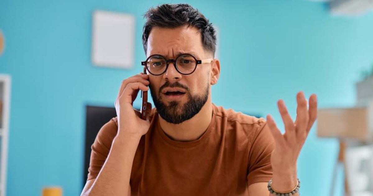 He tipped $6 on a takeout meal and went home happy. 2 hours later, he got a call from the restaurant that made him wish he'd eaten at home