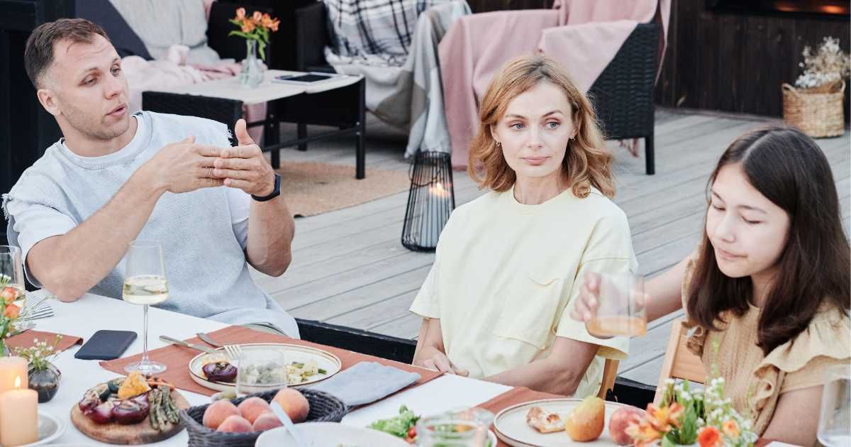 Her dad kept joking about women being moody on their periods — his daughter's instant reply left him tongue-tied in front of his friends
