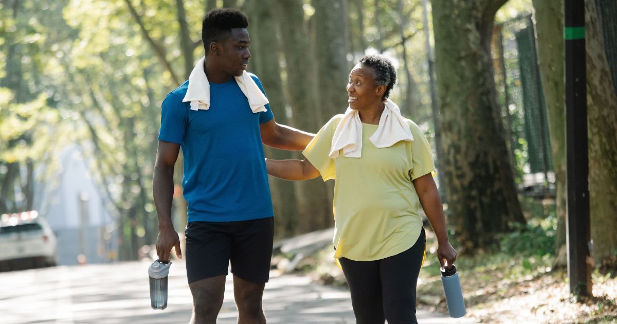 UK government set to reward people for walking 30 minutes a day