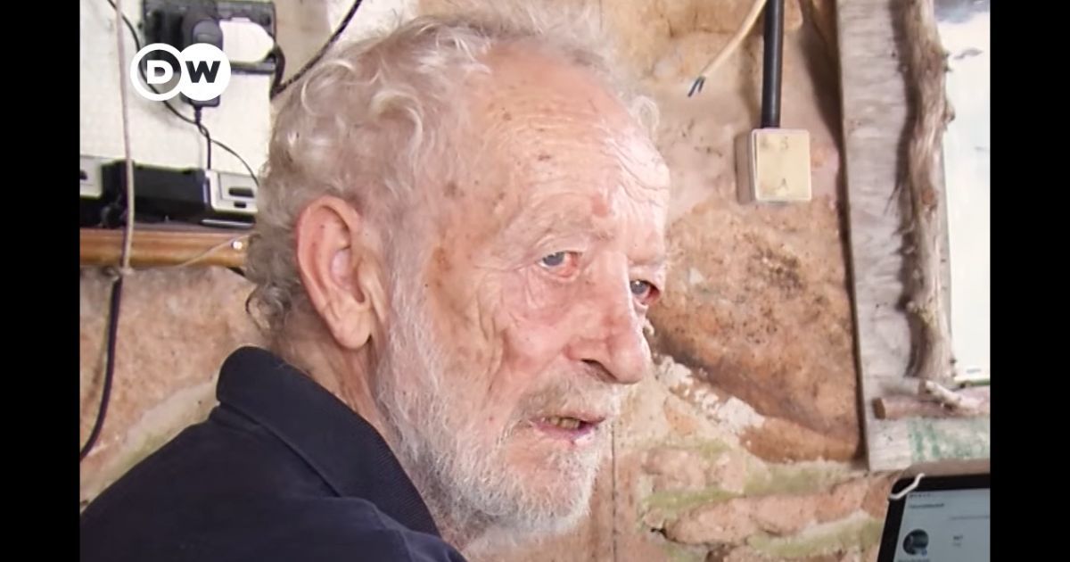 His catamaran washed ashore on a lonely island. He didn't budge for 32 years