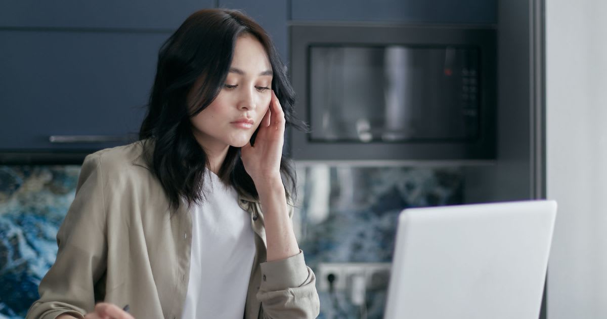 Boyfriend asked their shared ChatGPT to decode a woman’s replies to his flirty DMs. He forgot his long-distance girlfriend could see every query