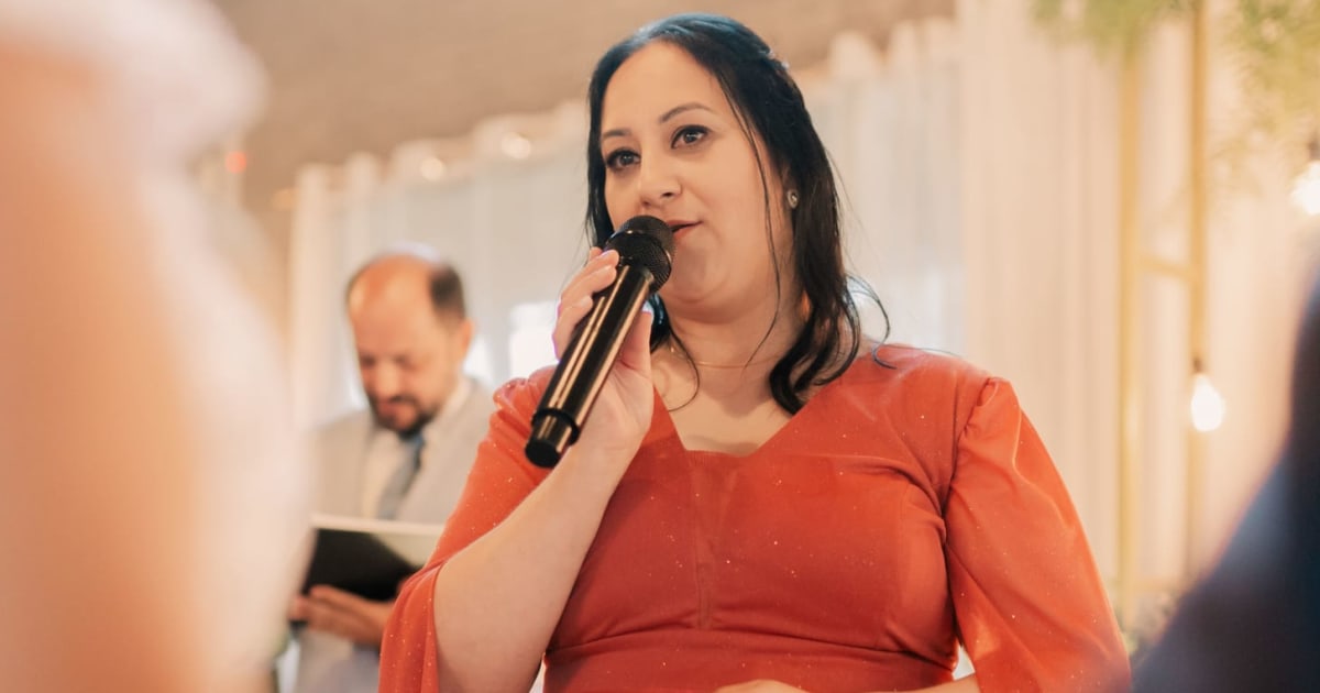 Bride trusted her BFF of 6 years with the speech. She roasted the bride — then made a confession about the groom that left the room stunned