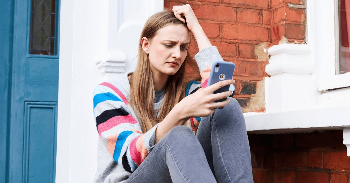 She warned her ex’s new girlfriend about him but got pushed out of the friend group. 4 years later, one message proved she was right all along