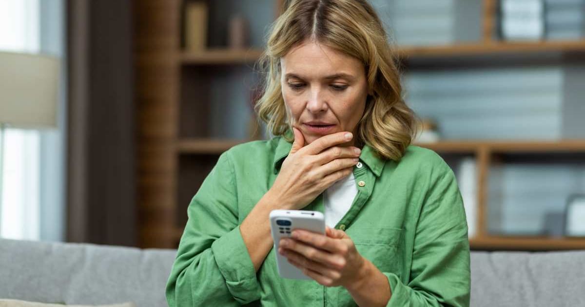 His other girlfriend texted her asking if they were still together. Then they compared screenshots and found he’d been feeding them the same lies