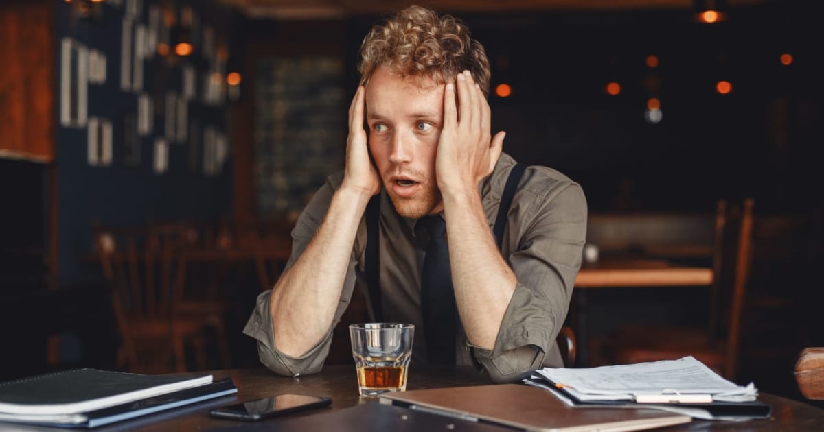 Man posted a 2-star Google review mid-meal. Minutes later, the manager approached him and said his full name