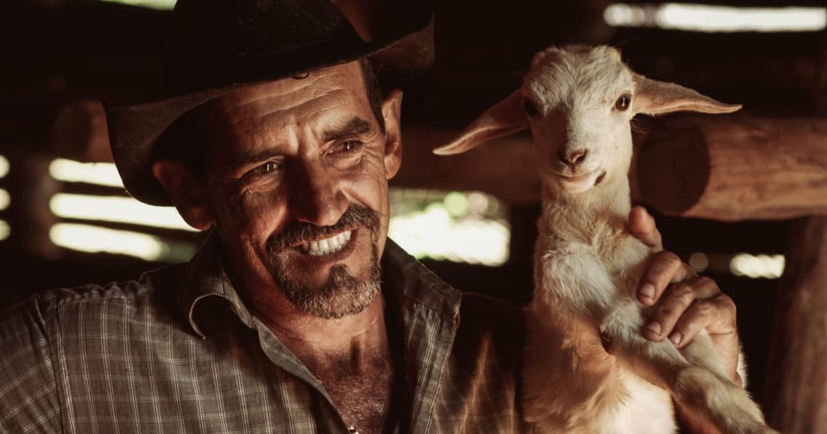 He mansplained the zoo animals to her and insisted Jacob sheep were actually goats. He had no idea she’d raised them and knew each by name
