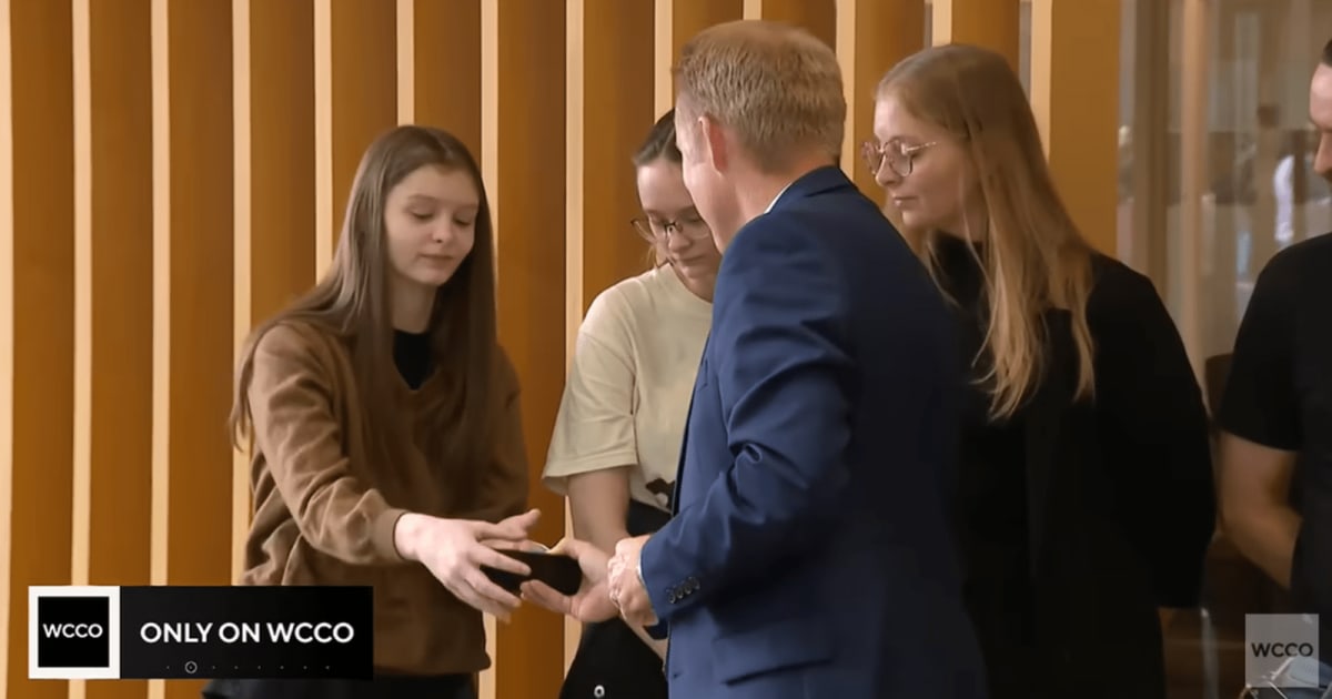 15-year-old saw a gamer make a suspicious comment on Discord. She took a screenshot — and helped stop the 'plan' 1,100 miles away