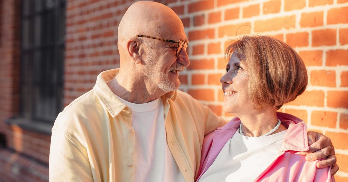 At 79, a man walked into beauty school to learn curling and mascara. His wife was losing her vision