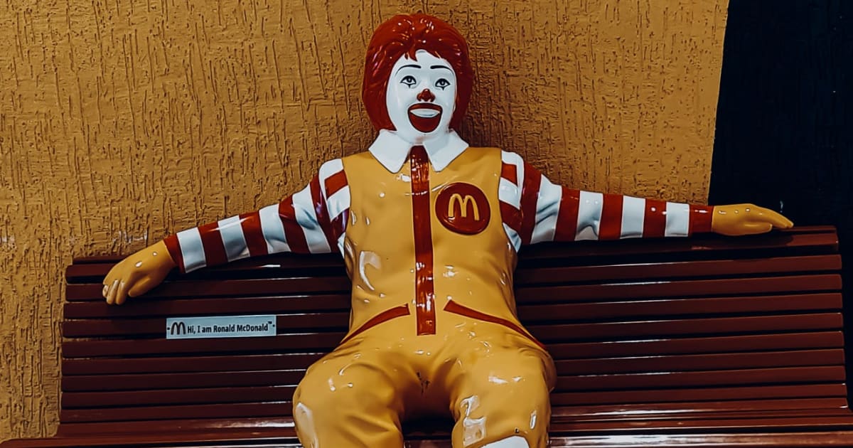 McDonald's intern says he hasn't been paid since December 2025 — instead of filing a complaint, he exposed his boss on the company's own account