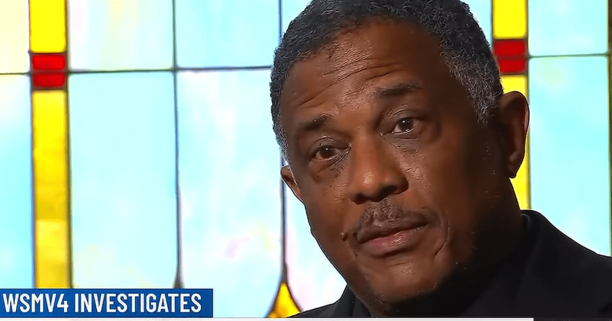 Assistant principal discovers 'fake classes' after boy who can't read receives a physics grade
