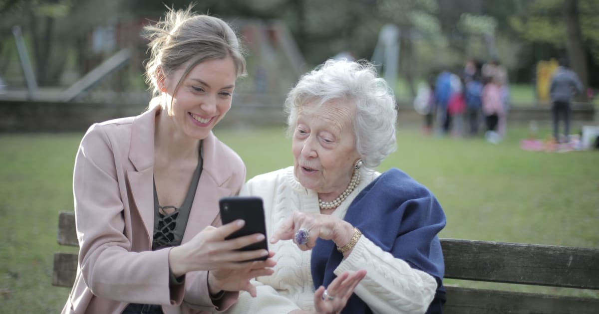 HOA sent woman a legal notice for helping her 84-year-old neighbor without a POA. One Google review and 27 minutes later, they backtracked