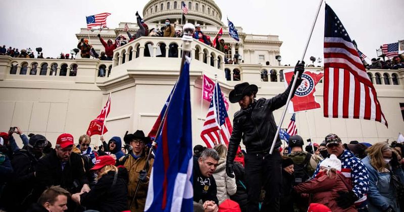 FBI to reward $75,000 for suspect who placed pipe bombs during Capitol riot