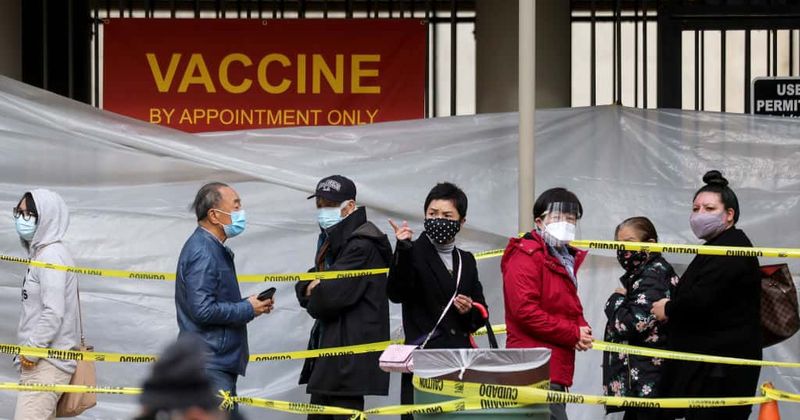 Mom builds a simpler COVID-19 vaccine sign-up website for her state—while on maternity leave