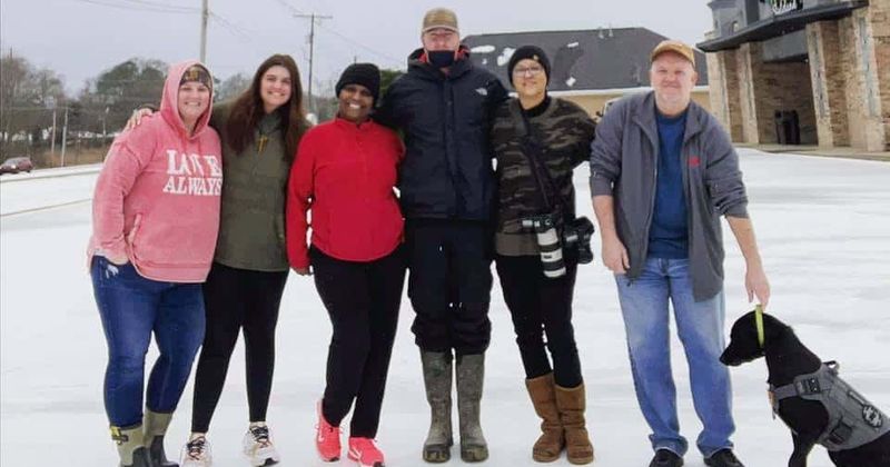 Retired army veteran delivers home-cooked meals to truckers stranded on icy I-20