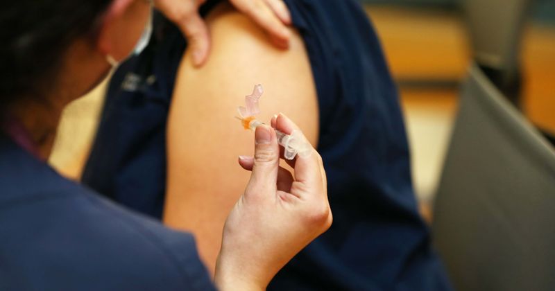 After struggling for weeks to get an appointment, 90-year-old walks 6 miles in snow to get vaccinated