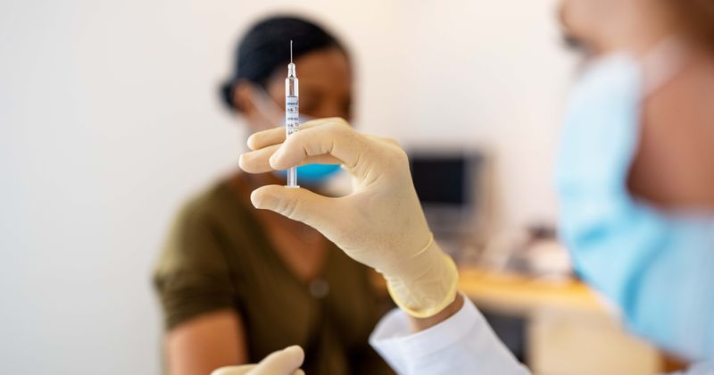 Anti-Vaxxers are freaking out over blood banks accepting blood from COVID vaccine recipients