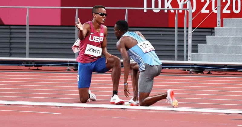 American and Botswanan runners take a tumble, then help each other finish race together