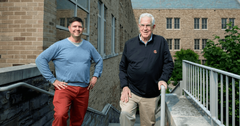 Professor spends 2 years secretly improving his health to donate kidney to elderly colleague