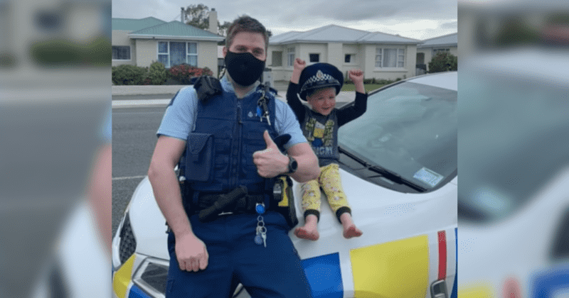 New Zealand police respond to 4-year-old's adorable emergency call for officers to see his toys