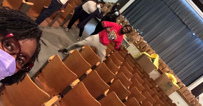 Teacher raises over $100,000 to feed every child in school district through the winter break