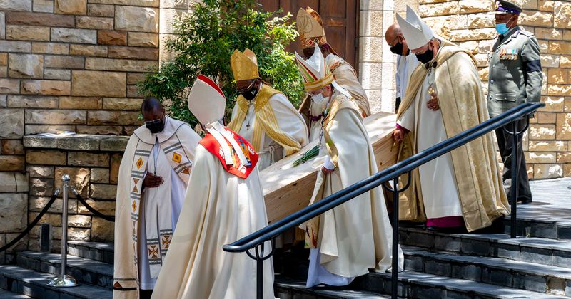 Desmond Tutu opted for a plain pine coffin and aquamation, the green alternative to cremation