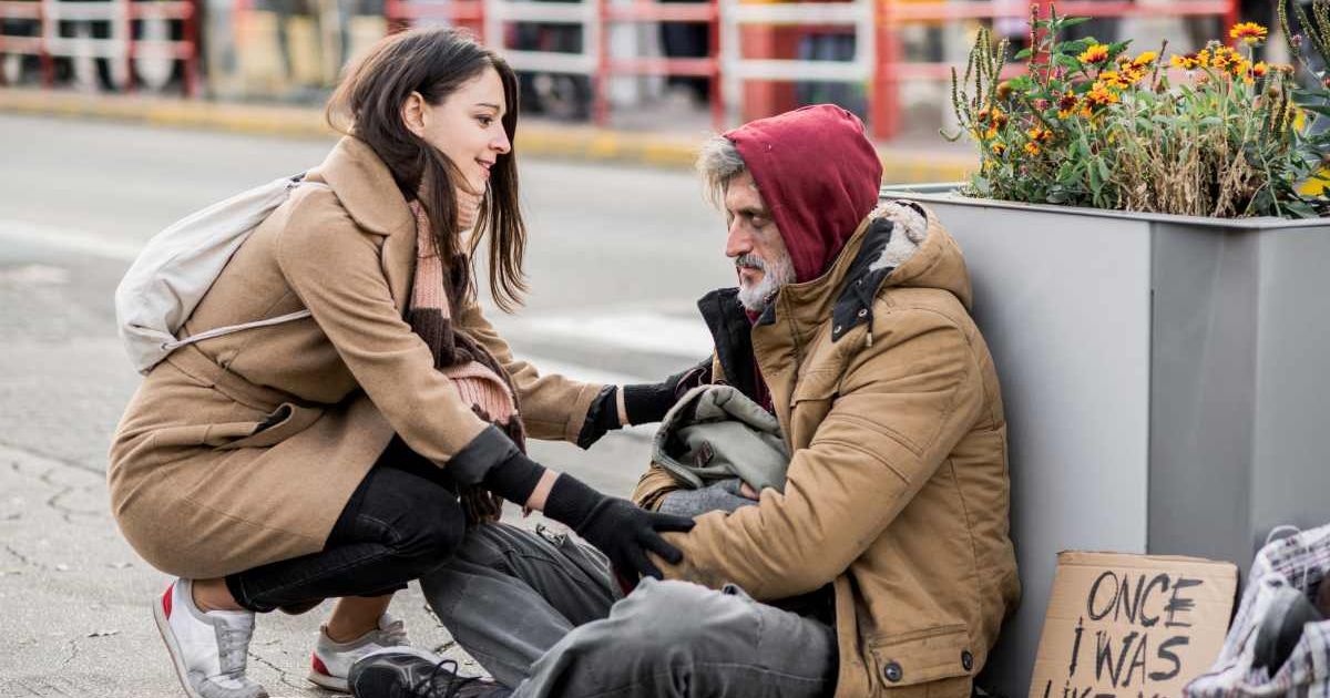 Hotel chain worker 'steals' supplies to give to homeless man, says it's the right thing to do