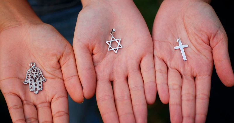 Synagogue, church and mosque team up to sponsor an Afghan refugee family: 'We are all one'