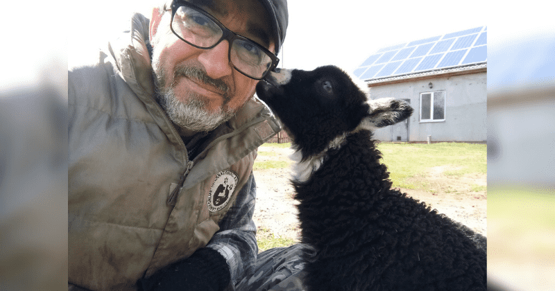 Italian man refuses to leave Ukraine amid Russian invasion to care for his 400 rescue animals