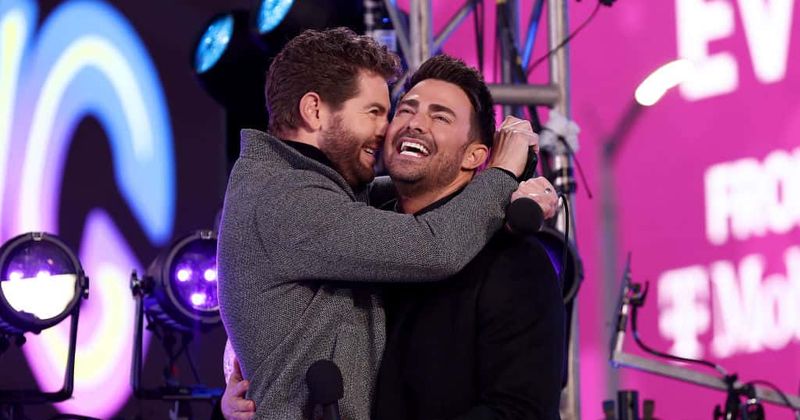 Jonathan Bennett from 'Mean Girls' marries Jaymes Vaughan in beautiful inclusive ceremony