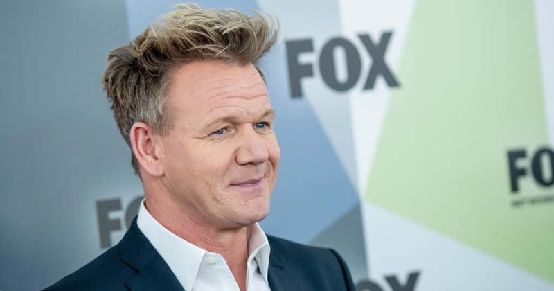 Gordon Ramsay graciously helps short-staffed lunch lady feed 300 hungry kids