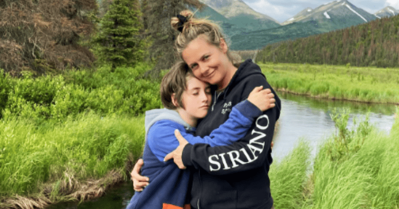Alicia Silverstone explains why she still co-sleeps with her 11-year-old son: 'I’m a loving mama'