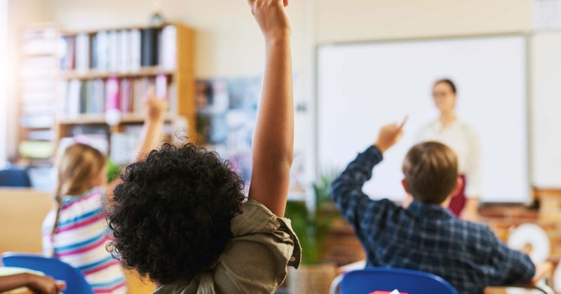 UK schools set to explore three-day weeks to combat energy costs and teacher salary rises