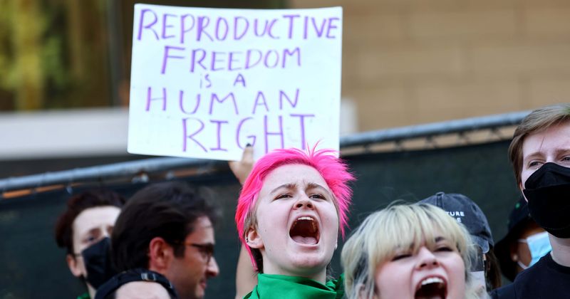 Post Roe v. Wade, data experts find women leading the surge in new voter registrations