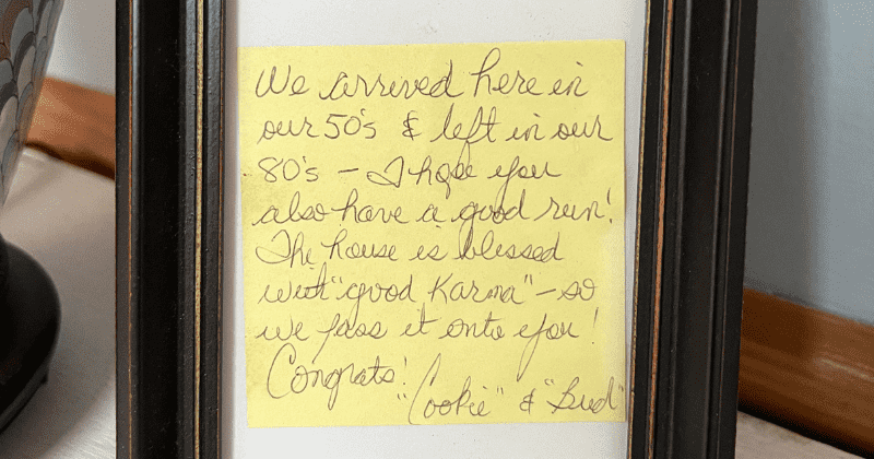 Elderly couple who lived in home for three decades leaves adorable note to the newlyweds moving in