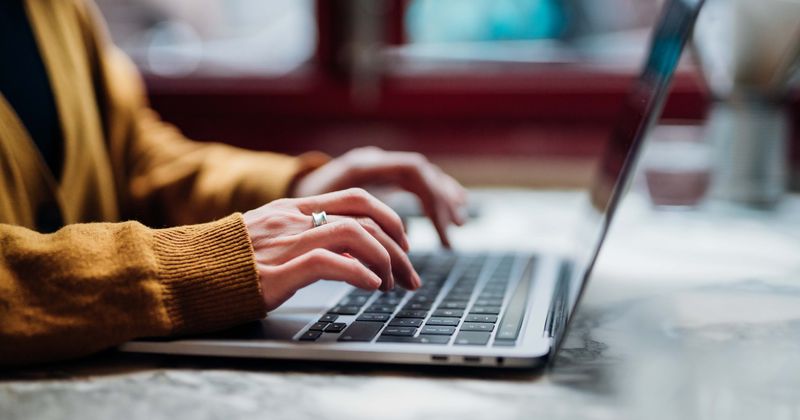 Couple who found love in their 80s publishes book immortalizing their email love letters