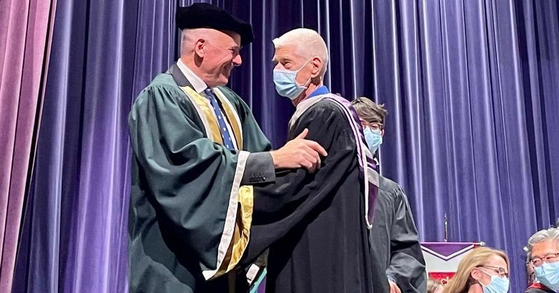 84-year-old with Alzheimer's graduates from university with bachelor's degree: 'Living a full life'