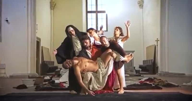 Theatre group brings to life biblical paintings in magical performance