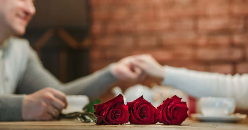 Cracker Barrel offers free food for a year to those who propose at the restaurant on Valentine’s Day