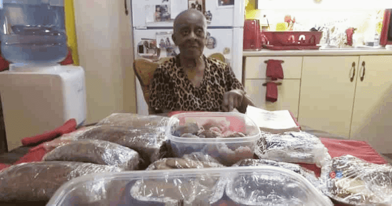 94-year-old bakes weekly treats for fellow seniors: 'Everything she makes is great'