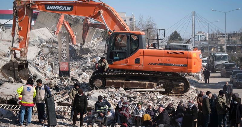 Anonymous man walks into the Turkish embassy and donated $30 million to earthquake victims