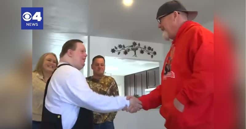 Strangers befriend man with down syndrome after mom posts heartbreaking post online