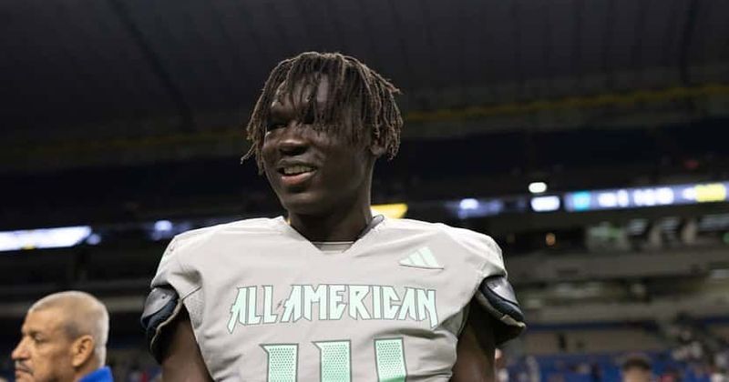 High school football star who was once a 'broken kid' is now supporting children in foster care