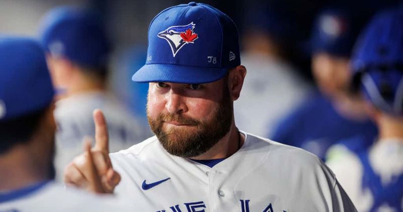 MLB manager saves woman from choking in a restaurant using the Heimlich maneuver he learned as a child