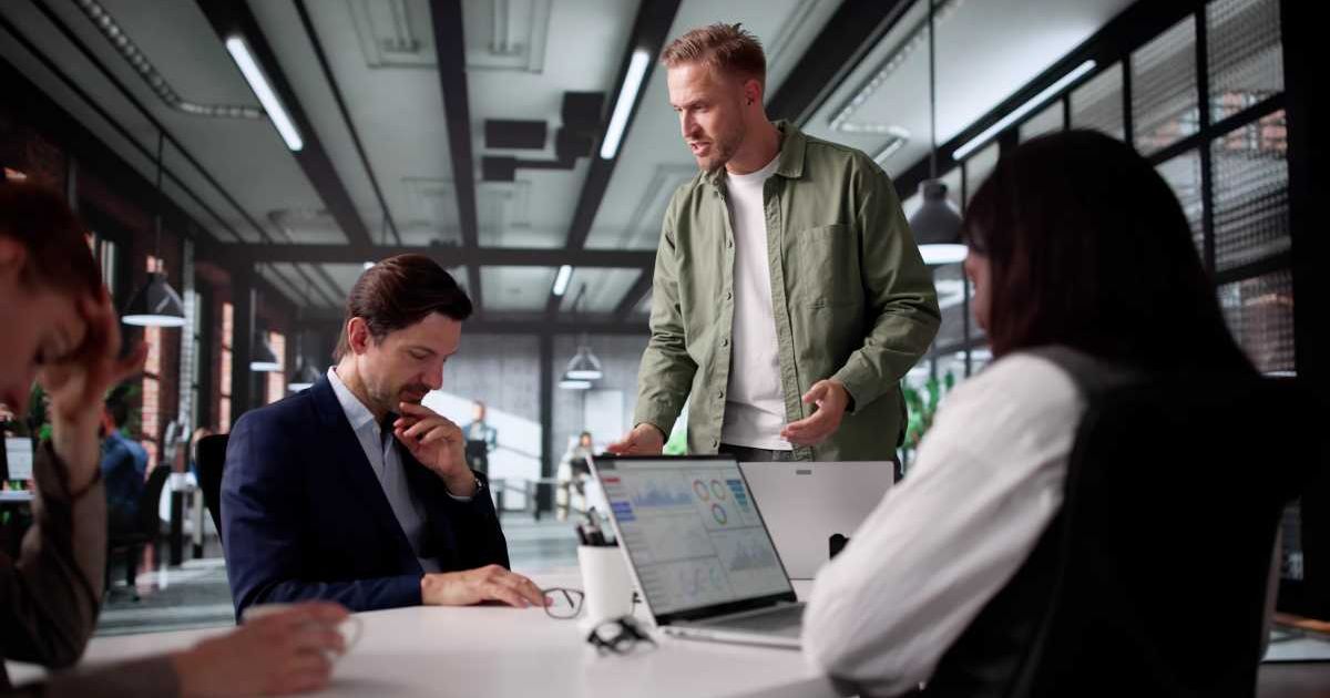 Supervisor tries to fire the employee without informing HR, ends up having to quit their own job