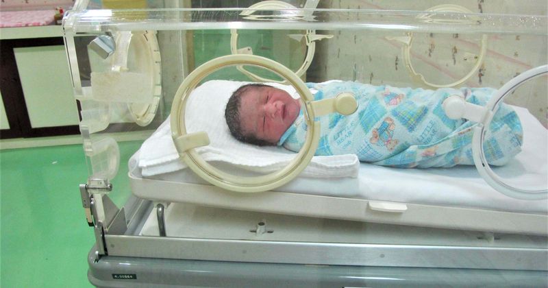 Brain surgery performed on a baby in the womb for the first time to prevent heart failure