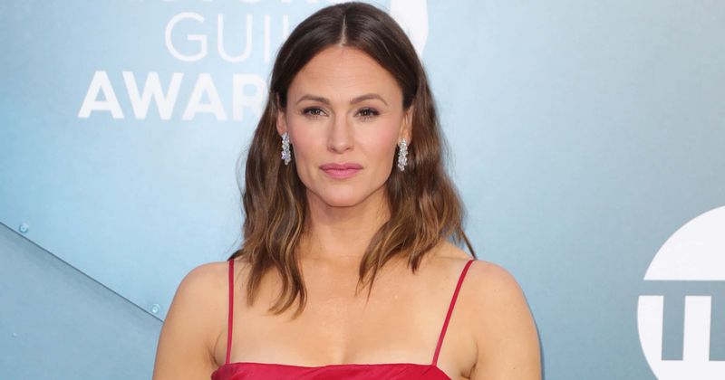 Jennifer Garner says she was a 'nightmare' first-time mom to oldest daughter: 'I was all over her'